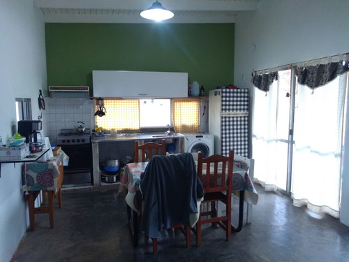 Imagen 4 de 7 de Casa Con Terreno En Roldan