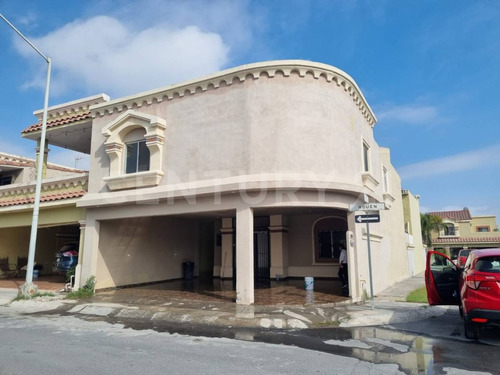 Casa En Renta En Urbiquinta Montecarlo, San Nicolas De Los Garza