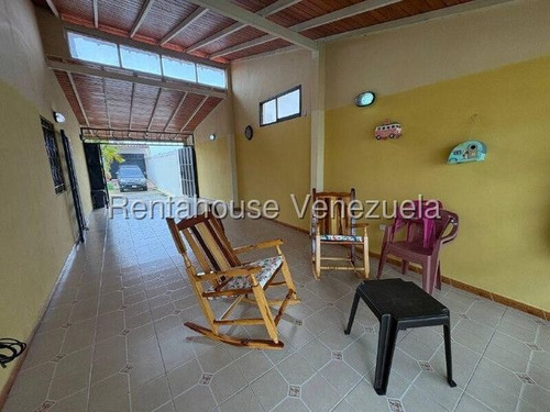 Fredxia Castillo Vende Bella Hermosa Casa En Cabudare # 26-233