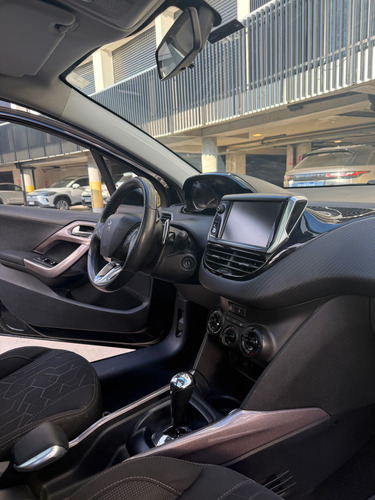 Peugeot 2008 1.2 Full Automática