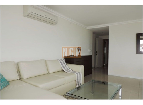 Imagen 6 de 30 de Torre De 5 Estrellas, A Pasos De Av Gorlero, Espectacular Apartamento A Estrenar De Dos Dormitorios En Suite, Baño Social, Living Comedor,cocina
