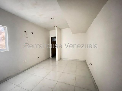 Apartamento En Venta Urb. Base Aragua 26-341 Df