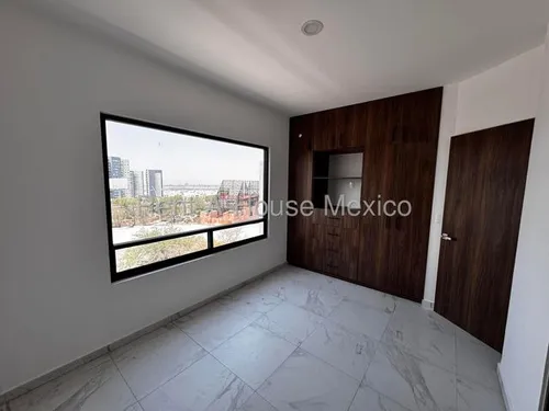 El Nuevo Refugio. Casa De 4 Recámaras Con 1 En Planta Baja - Renta