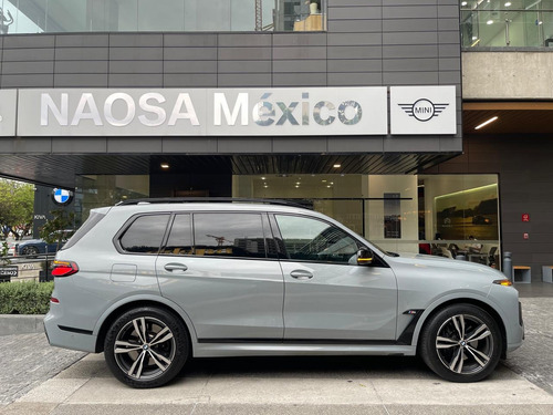 BMW X7 4.4 V8 M60I