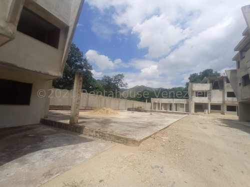 Imagen 10 de 14 de En Venta Maravilloso Townhouse En Obra Gris En Maracay, Mdfc