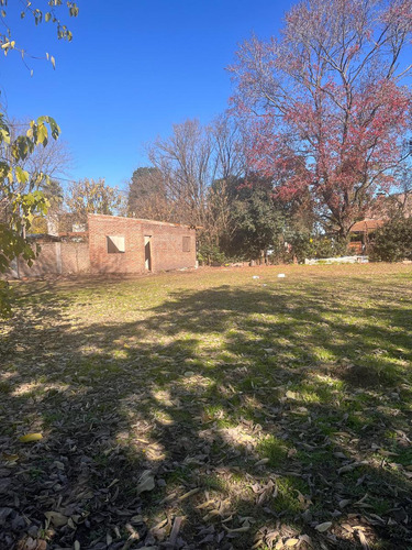 Quinta En Venta, 2 Dormitorios, La Reja, 1500 Metros De Terreno Con Pileta