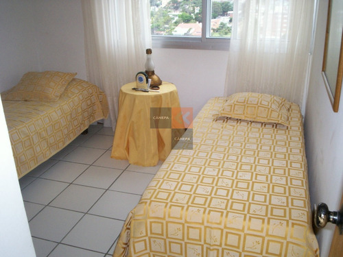 Zona Conrad, A 2 Cuadras Playa Mansa ,sobre Boulevard Artigas- Ref: 8474