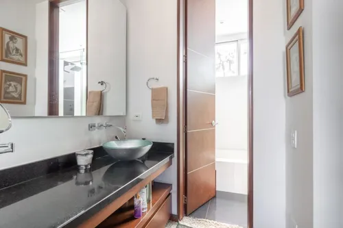 Apartamento En Venta En Chicó Oriental. Cod V9743