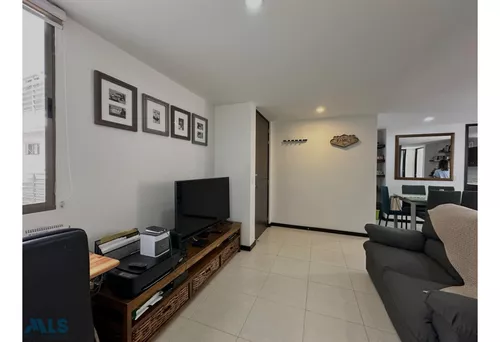 Apartamento Con Comodos Espacios En Sabaneta(mls#250053)