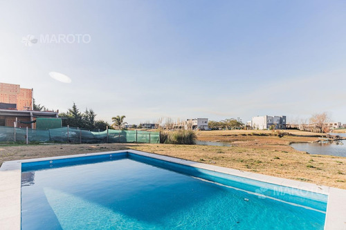 Imagen 13 de 30 de Casa En Venta En El Canton - Maroto Propiedades