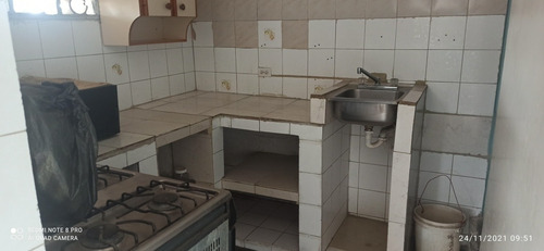 Imagen 7 de 14 de Se Vende Casa Con Anexos