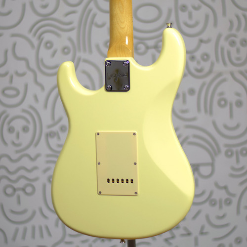 Guitarra Tagima Tg-530 Stratocaster Tw Series Olympic White 3 Singles Escala Em Maple Escudo Artic White Com Palheta