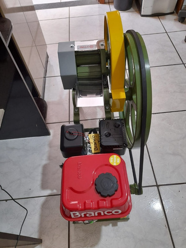 Garapeira De Cana Com Motor A Gasolina Completa