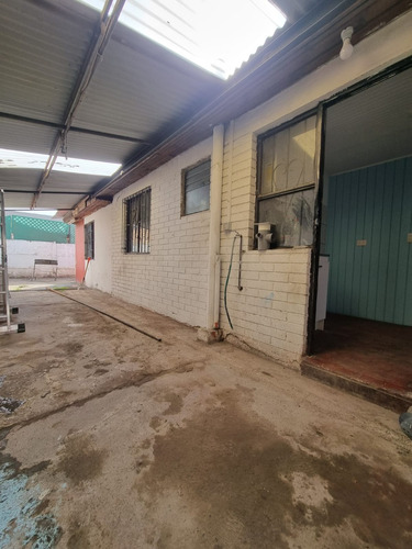 Casa Ubicada En Villa Los Héroes.