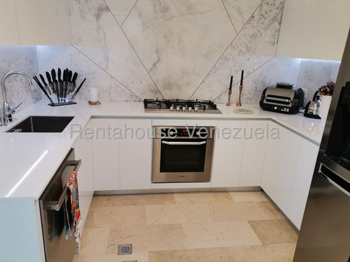 Ambientado Con Estilo Exquisito Apartamento Los Naranjos De Las Mercedes 25-21361