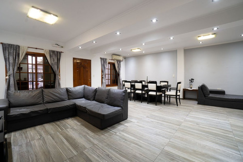 Venta De Casa 6 Ambientes En V. Tesei Apto Credito