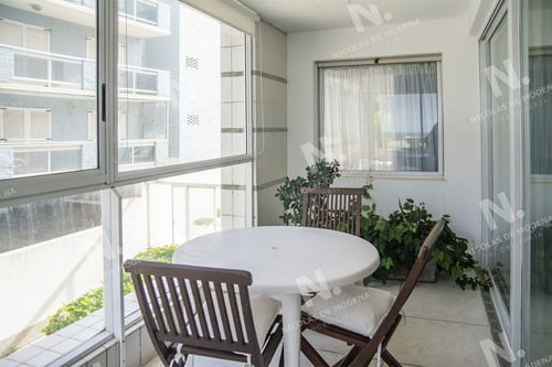 Imagen 2 de 26 de Departamento En Venta De 3 Dormitorio Con Agradable Vista. - Punta Del Este Brava