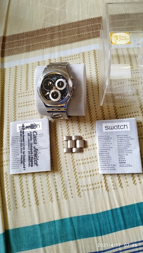 Imagen 4 de 5 de Reloj De Acero Marca Swatch Para Caballero