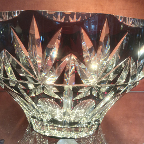 Centro De Mesa Antiguo De Cristal Bordo Tallado Frutera Rojo Bordó (Usado)