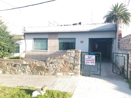 Casa Con 3 Apartamentos Inglaterra Y Grecia
