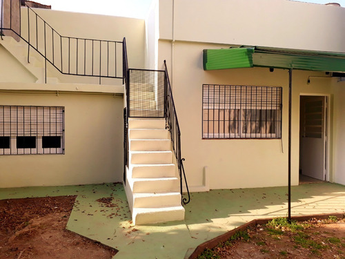 Imagen 13 de 18 de Venta Amplia Casa Cinco Ambientes Sobre Lote De 295 M² Jardin Patio Terraza 3 Cocheras
