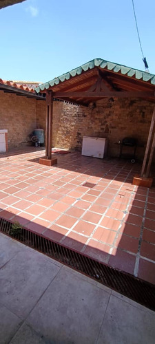 Townhouse Duplex Conjunto Villas Del Valle Margarita