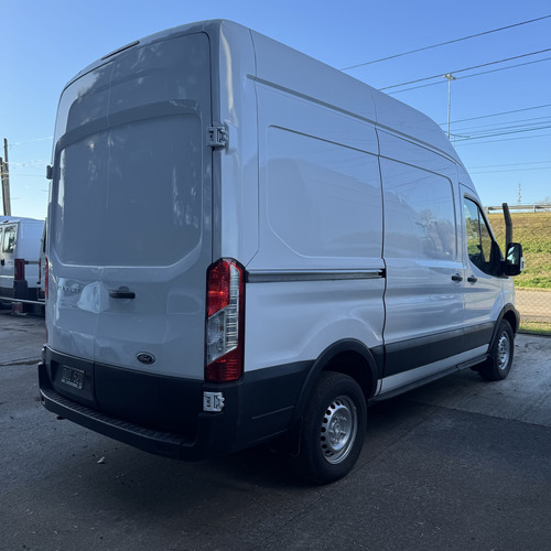 Ford Transit 2.2 Furgon Mediano 350m