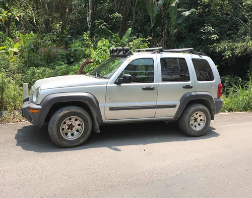 Jeep Liberty 3.7 Sport 4x4 Mt 2003
