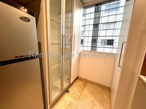 Apartamento En Alquiler En Los Naranjos De Las Mercedes 25-18685 As