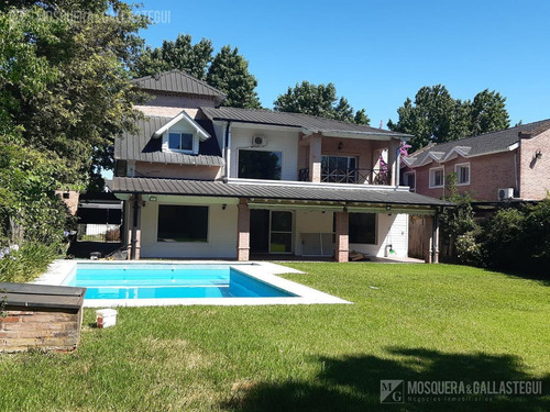 Imagen 13 de 30 de Excelente Casa En Lomas Benavidez