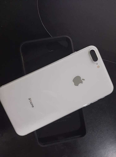 iPhone 8 Plus