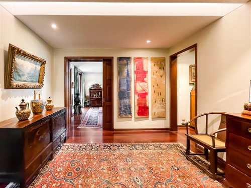 Casa En Venta De 6 Dorm. En Lo Barnechea