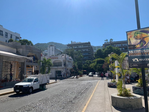 Imagen 18 de 23 de Departamento En Venta En Zona Romántica Con Vista Bahia Y Ce