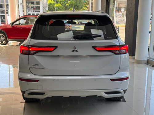 Mitsubishi Outlander 2.5 Gls At Full