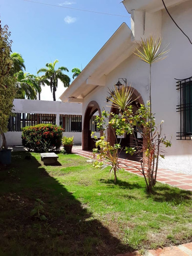 Imagen 2 de 10 de Casas En Alquiler Vacacional, Chichiriviche