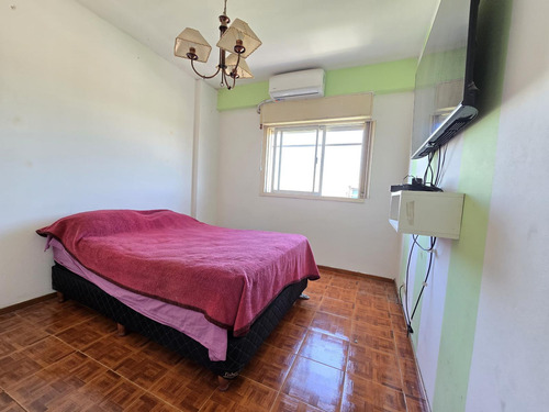 Departamento Venta De Tres Ambientes Con Balcón Al Frente - Apto Crédito