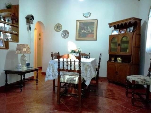 Hermosos Chalet De 3 Ambientes En Las Lomas