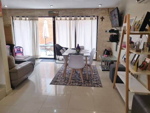 Imagen 13 de 15 de 133710 Carmen María González Vende Townhouse Semiamoblado El Parral (0412-4359728)