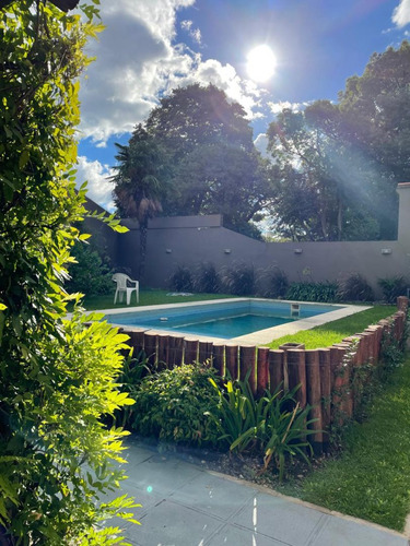 Casa En Venta En Haedo
