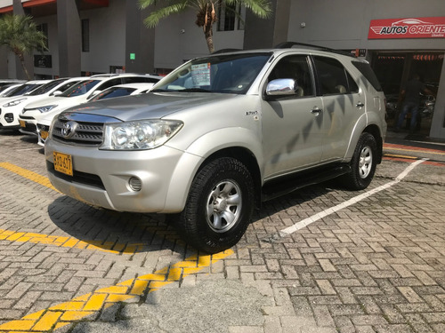 Toyota Fortuner 2.7l 4x4