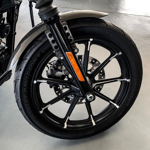 Imagen 7 de 20 de Harley Davidson Sporters Iron 883