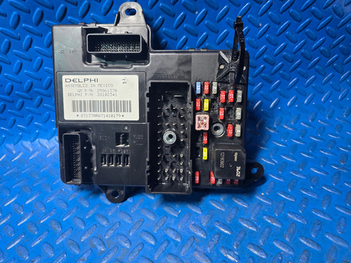 Caja De Fusibles Pontiac G6 3.5 Litros 2006-2009 (Usado)