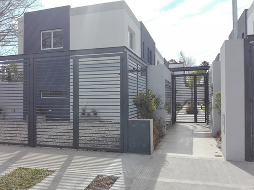 Imagen 3 de 12 de Venta A Estrenar. Duplex 3 Ambientes Interno Con Patio Y Cochera. Financia 30% - Ituzaingo