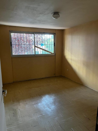 Vendo Amplio Departamento Recoleta