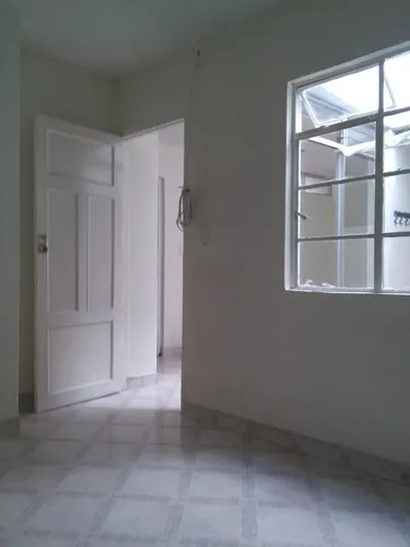 Casa Muy Central Fresca E Iluminada