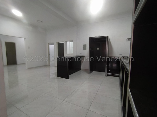 Amplia Casa Ampliada Y Remodelada En Alquiler En Cabudare Jr