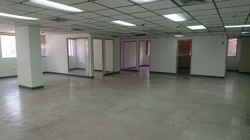 Imagen 15 de 25 de Alquilo Local 1.400mts2 Los Cedros