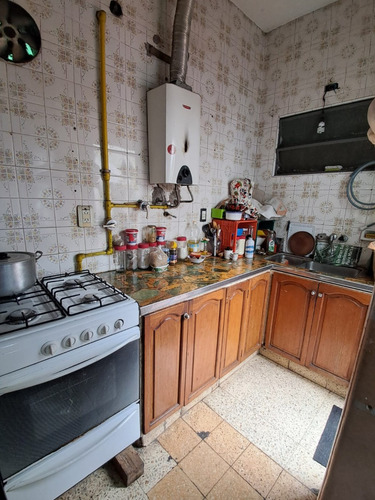 Casa Ideal Para 2 Familias (al Frente 4 Amb Con Garage Patio Y Terraza Y Al Fondo 4 Amb Con Patio Y Terraza)