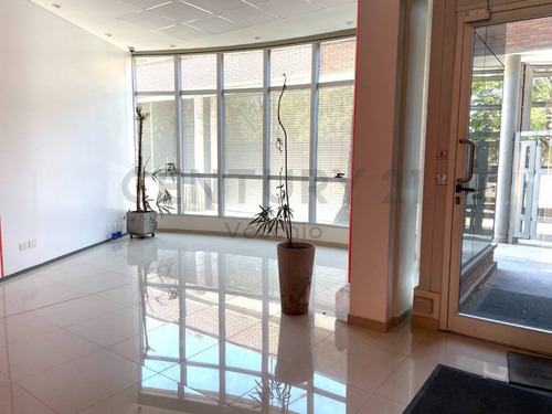 Imagen 2 de 24 de Alquiler Oficinas De 305 M2 Edificio Corporativo Premium
