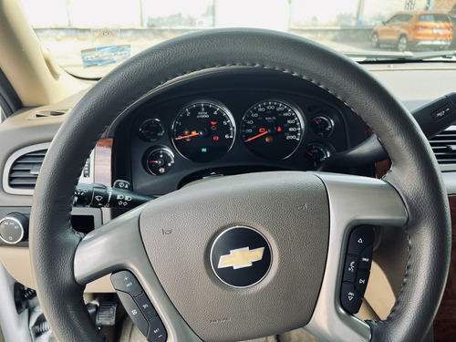 Chevrolet Tahoe D Suv Piel Cd 2a Fila Asientos At